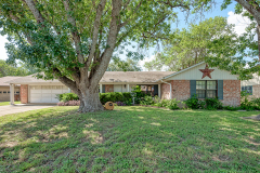 807-Ross-Circle-01