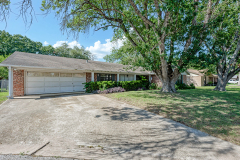 807-Ross-Circle-02